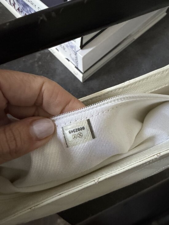 Chanel White Caviar Quilted Melrose Cabas Wood Handle Bag - Picture 10 of 11